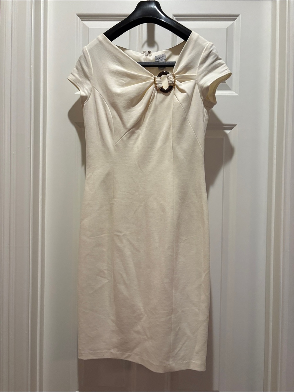 Cache Cream Twist-Detail Cap Sleeve Sheath Dress